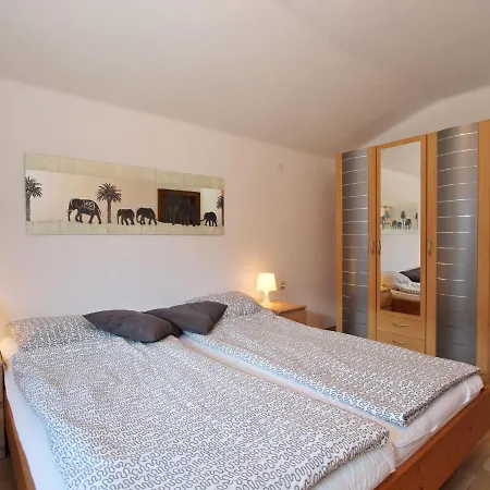 Casa de Férias Pleasant Holiday In With Terrace Wald im Pinzgau